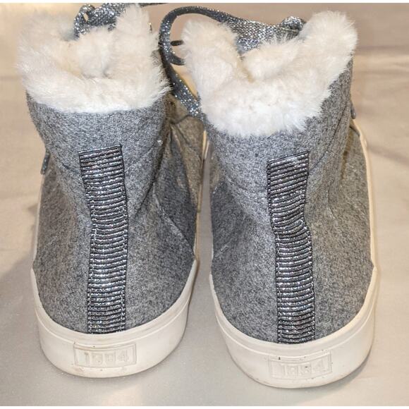 Old Navy Women's Gray Felt High Top Shoes Booties Lace Up Size 7 Faux Fur Trim - Picture 4 of 9